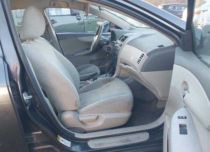 Photo 5 of 2010 Toyota Corolla LE (VIN 1NXBU4EE2AZ269406)