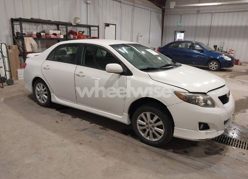 2010 Toyota Corolla S (VIN 1NXBU4EE2AZ272564) main photo