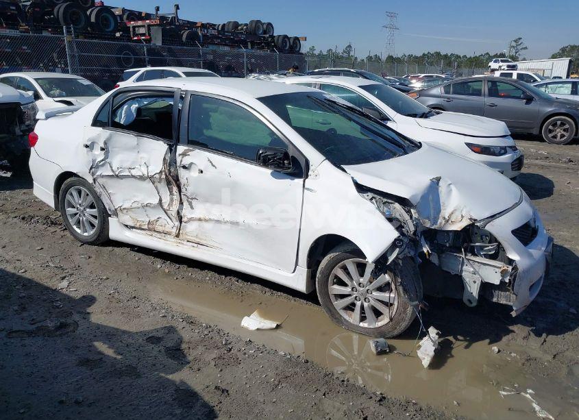 2010 Toyota Corolla S (VIN 1NXBU4EE2AZ301464) main photo