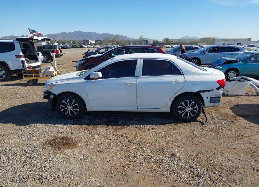 Photo 15 of 2010 Toyota Corolla LE (VIN 1NXBU4EE2AZ306759)