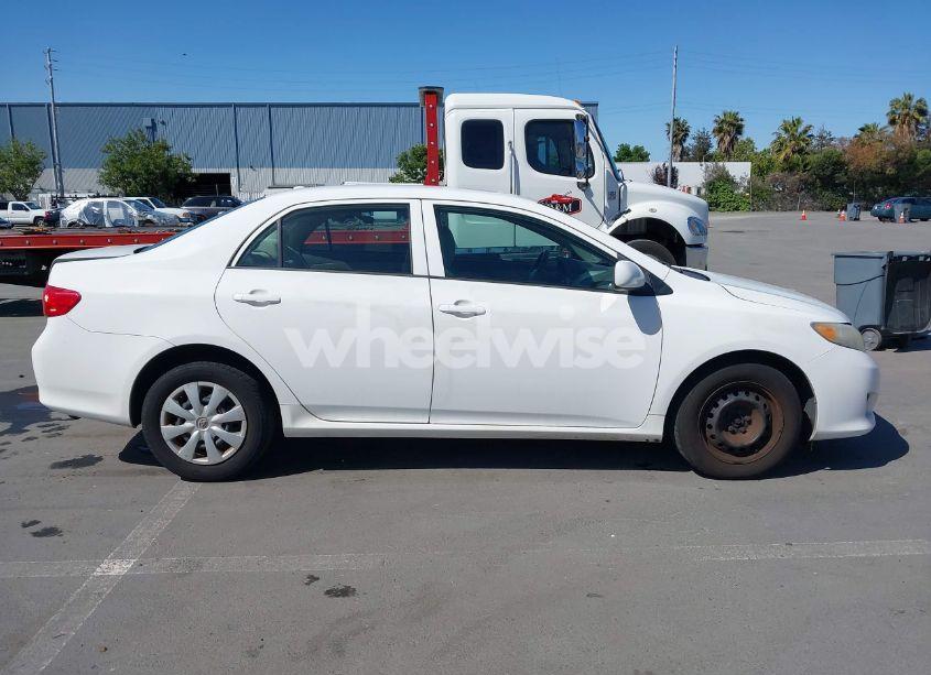 Photo 13 of 2010 Toyota Corolla LE (VIN 1NXBU4EE2AZ355072)