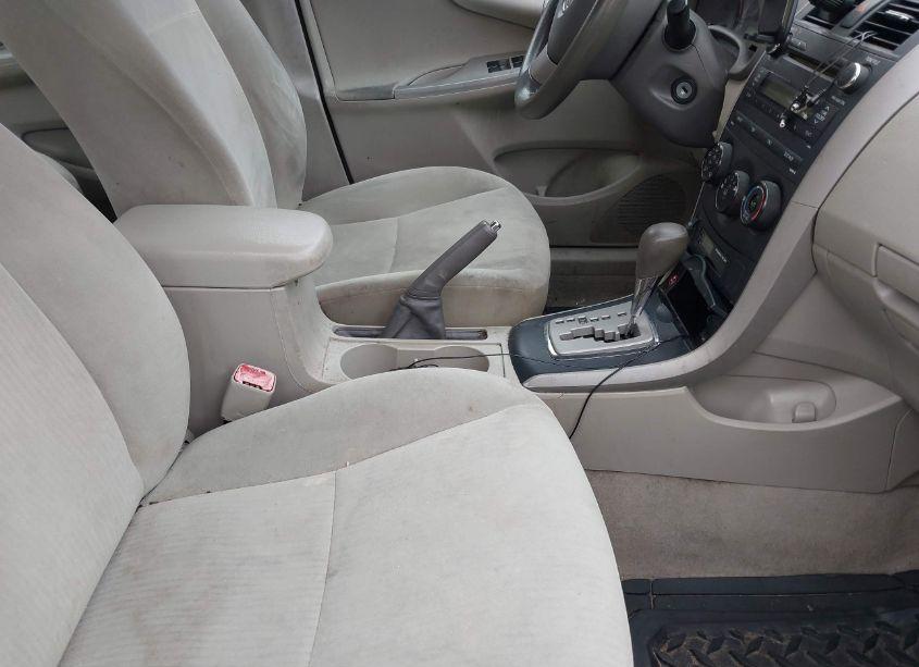 Photo 5 of 2010 Toyota Corolla LE (VIN 1NXBU4EE2AZ369392)