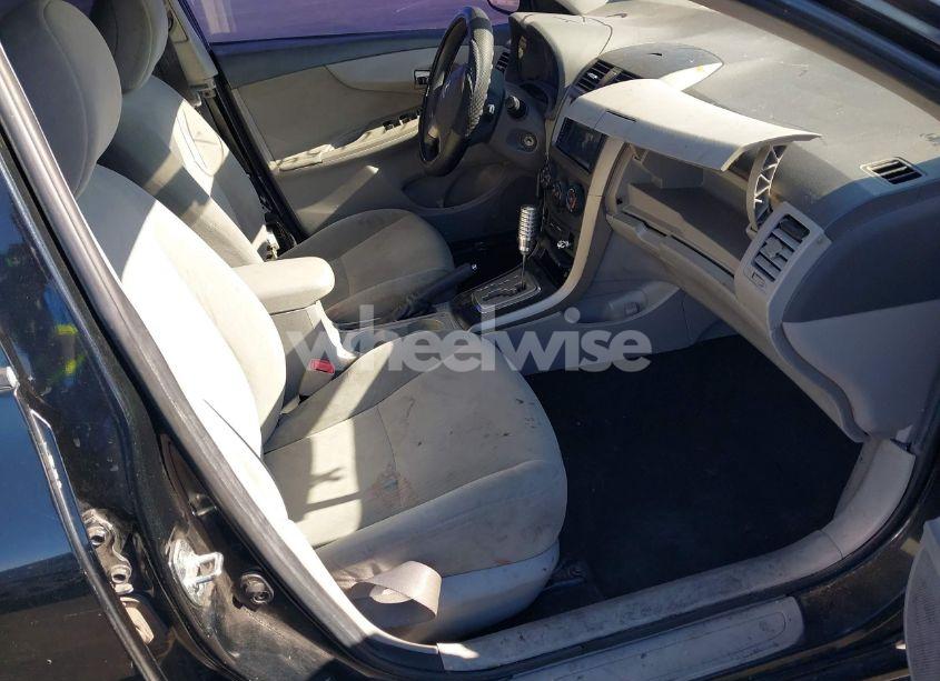 Photo 5 of 2010 Toyota Corolla LE (VIN 1NXBU4EE3AZ180198)