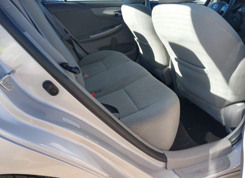 Photo 8 of 2010 Toyota Corolla LE (VIN 1NXBU4EE3AZ186339)