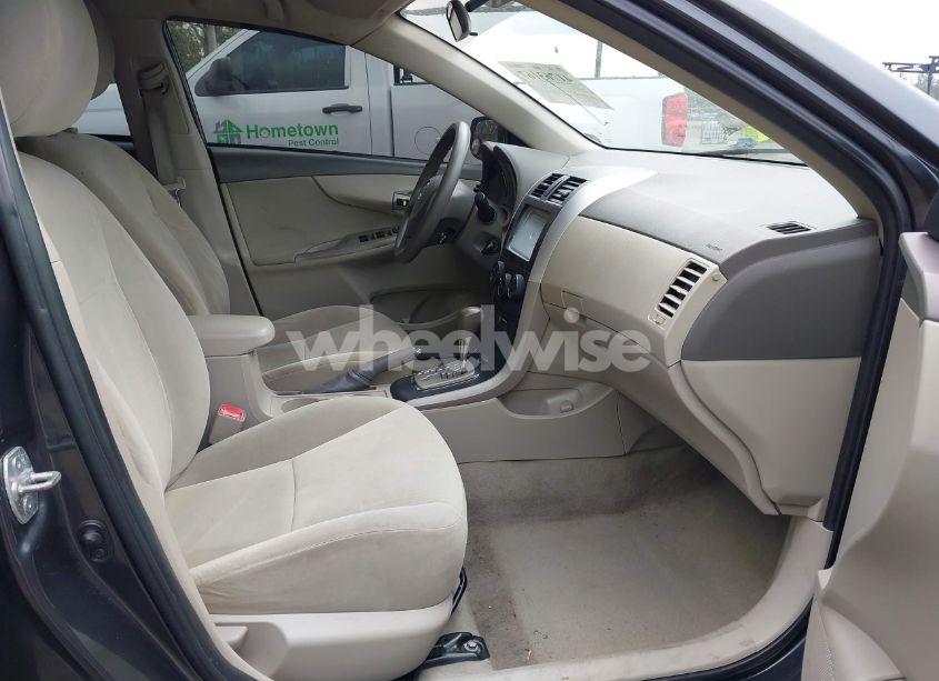 Photo 5 of 2010 Toyota Corolla LE (VIN 1NXBU4EE3AZ243090)