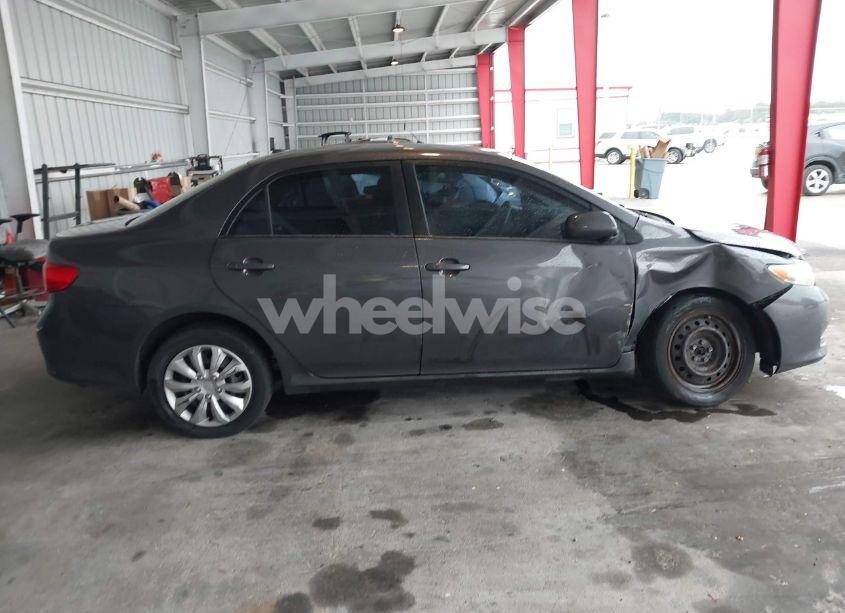 Photo 13 of 2010 Toyota Corolla XLE (VIN 1NXBU4EE3AZ259306)