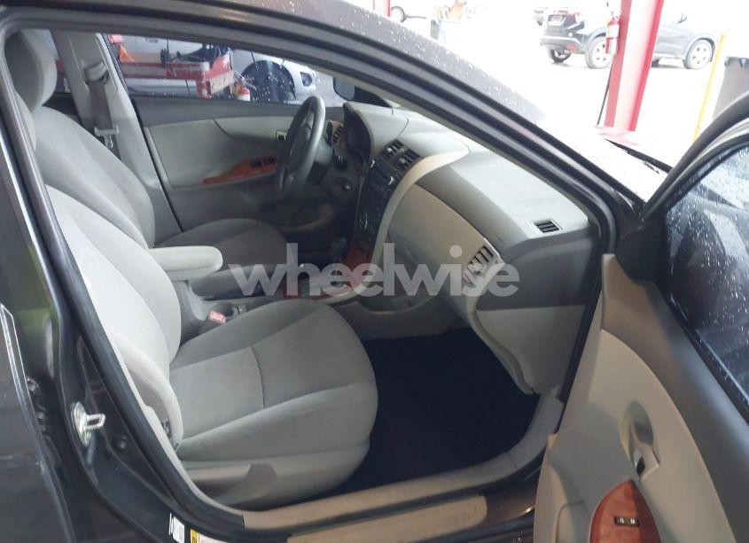 Photo 5 of 2010 Toyota Corolla XLE (VIN 1NXBU4EE3AZ259306)