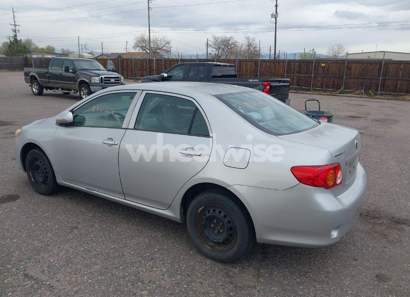 Photo 3 of 2010 Toyota Corolla LE (VIN 1NXBU4EE3AZ271780)