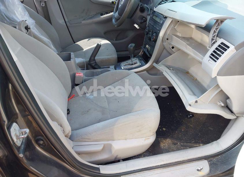 Photo 5 of 2010 Toyota Corolla LE (VIN 1NXBU4EE3AZ273495)