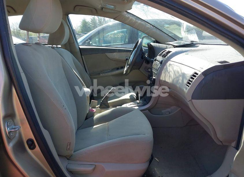 Photo 5 of 2010 Toyota Corolla LE (VIN 1NXBU4EE3AZ283248)