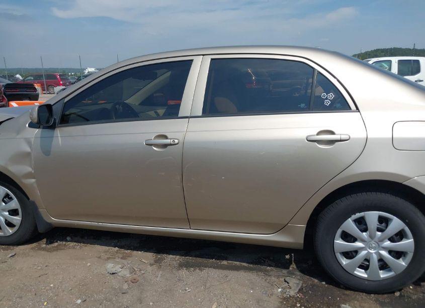 Photo 14 of 2010 Toyota Corolla LE (VIN 1NXBU4EE3AZ287994)