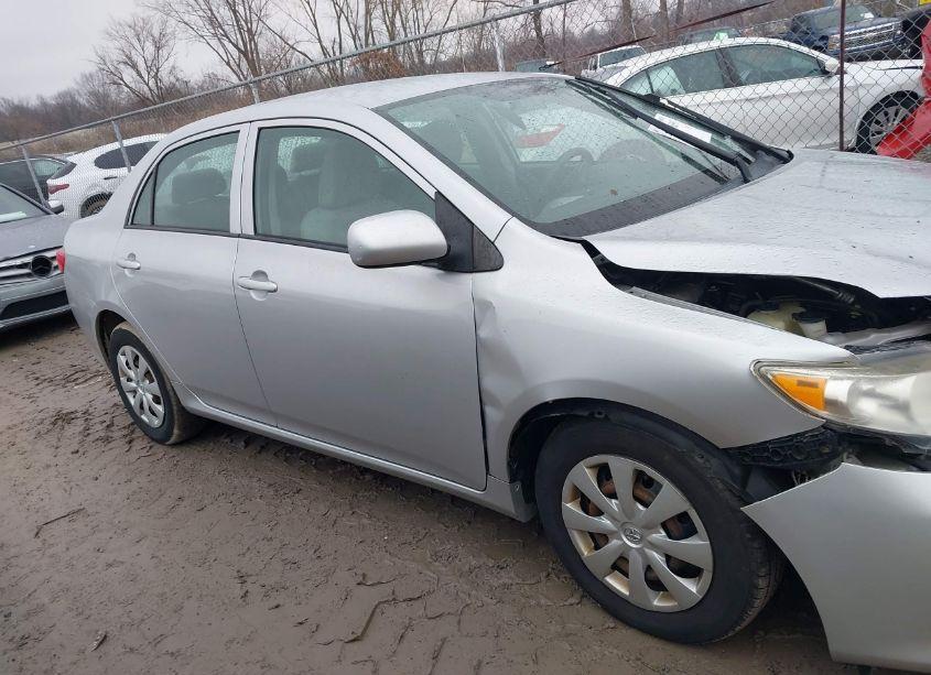 Photo 13 of 2010 Toyota Corolla LE (VIN 1NXBU4EE3AZ382152)