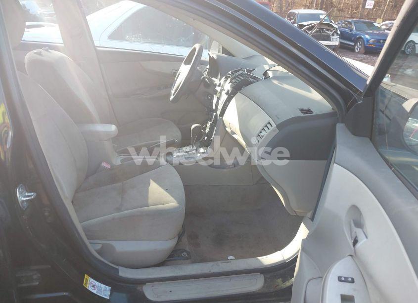 Photo 5 of 2010 Toyota Corolla LE (VIN 1NXBU4EE3AZ386069)