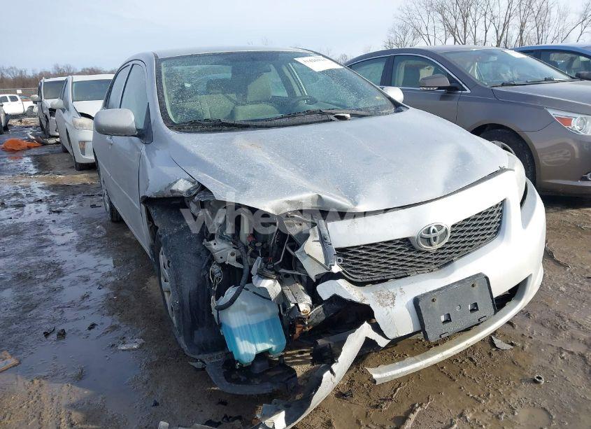 2010 Toyota Corolla LE (VIN 1NXBU4EE4AZ165614) main photo