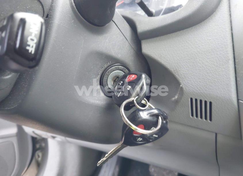 Photo 11 of 2010 Toyota Corolla LE (VIN 1NXBU4EE4AZ165614)