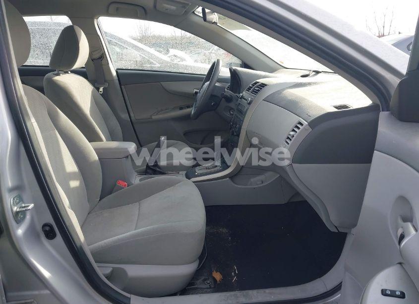 Photo 5 of 2010 Toyota Corolla LE (VIN 1NXBU4EE4AZ165614)