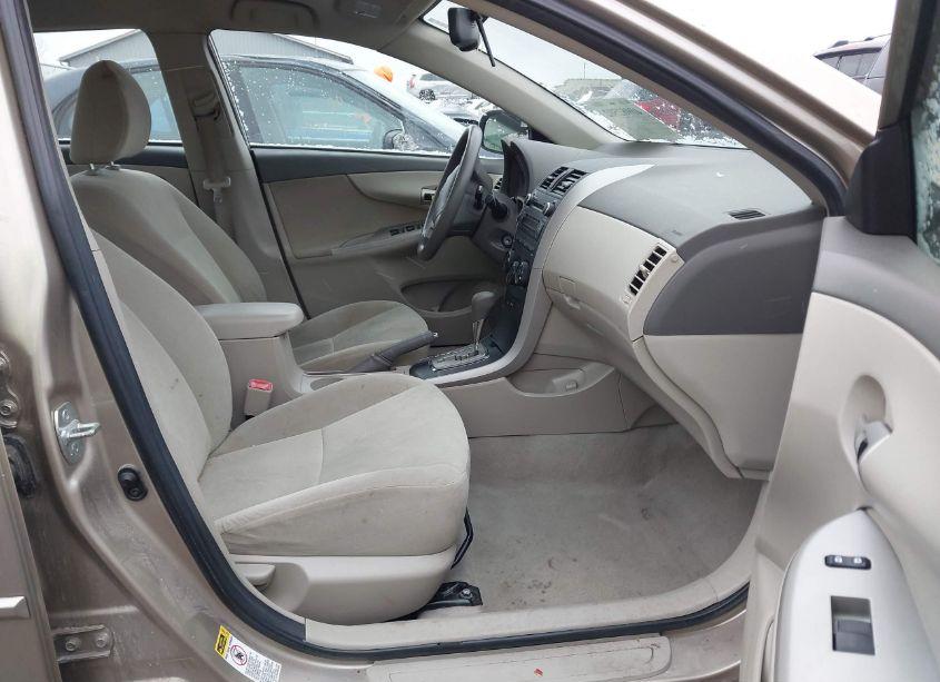 Photo 5 of 2010 Toyota Corolla LE (VIN 1NXBU4EE4AZ189525)