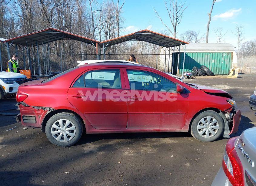 Photo 13 of 2010 Toyota Corolla LE (VIN 1NXBU4EE4AZ221471)