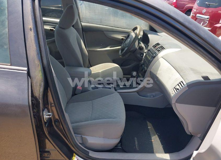 Photo 5 of 2010 Toyota Corolla (VIN 1NXBU4EE4AZ233555)