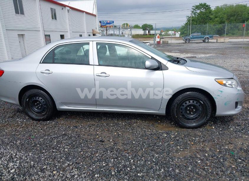 Photo 13 of 2010 Toyota Corolla LE/S/XLE (VIN 1NXBU4EE4AZ238688)