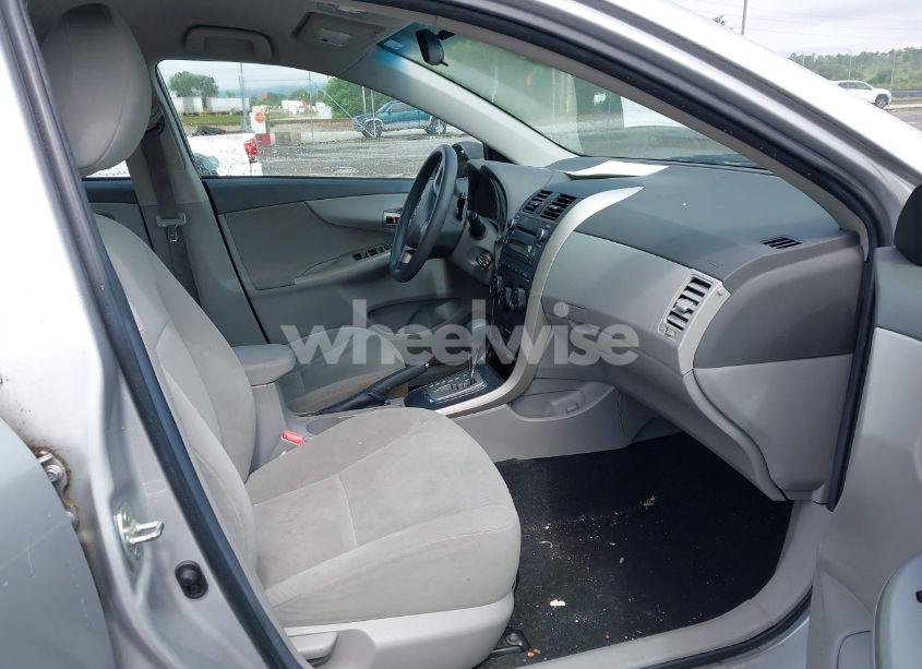 Photo 5 of 2010 Toyota Corolla LE/S/XLE (VIN 1NXBU4EE4AZ238688)