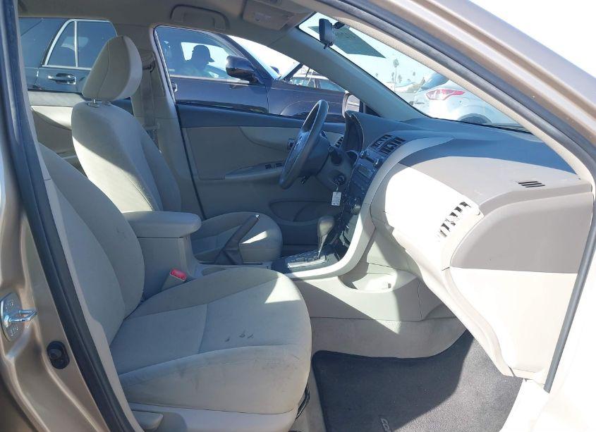 Photo 5 of 2010 Toyota Corolla LE (VIN 1NXBU4EE4AZ265776)