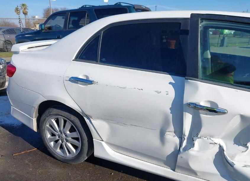 Photo 19 of 2010 Toyota Corolla S (VIN 1NXBU4EE4AZ271397)