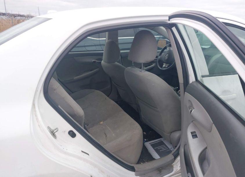 Photo 8 of 2010 Toyota Corolla LE (VIN 1NXBU4EE4AZ337351)