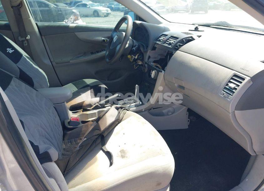 Photo 5 of 2010 Toyota Corolla LE (VIN 1NXBU4EE4AZ366333)