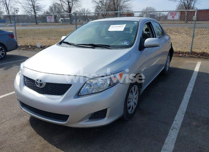 Photo 2 of 2010 Toyota Corolla LE (VIN 1NXBU4EE5AZ192966)