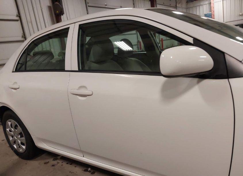 Photo 14 of 2010 Toyota Corolla LE (VIN 1NXBU4EE5AZ264507)