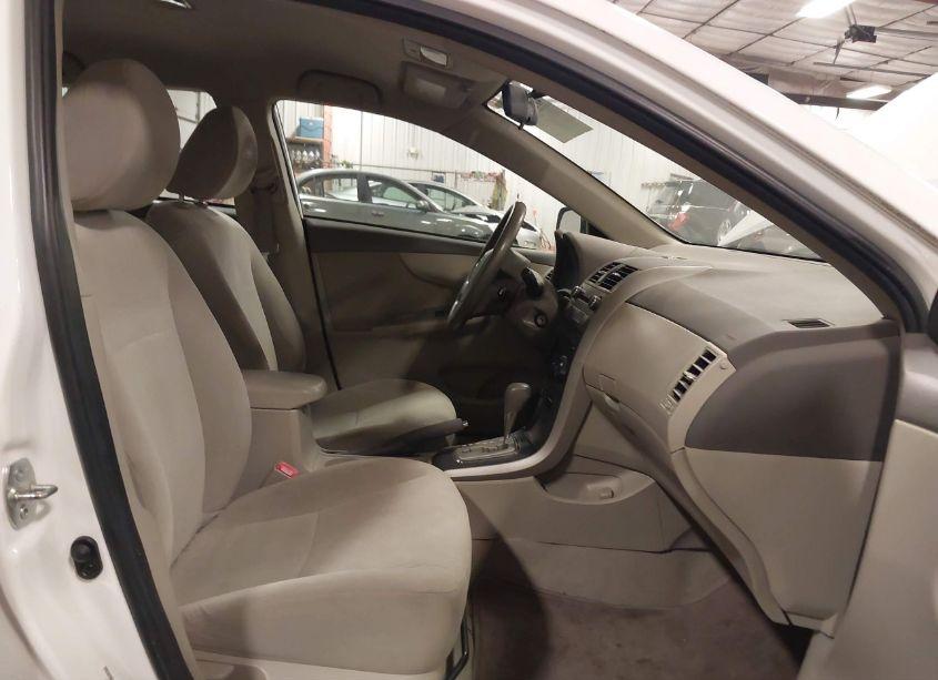 Photo 5 of 2010 Toyota Corolla LE (VIN 1NXBU4EE5AZ264507)