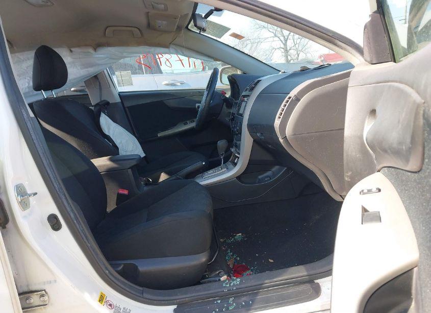 Photo 5 of 2010 Toyota Corolla S (VIN 1NXBU4EE5AZ265043)