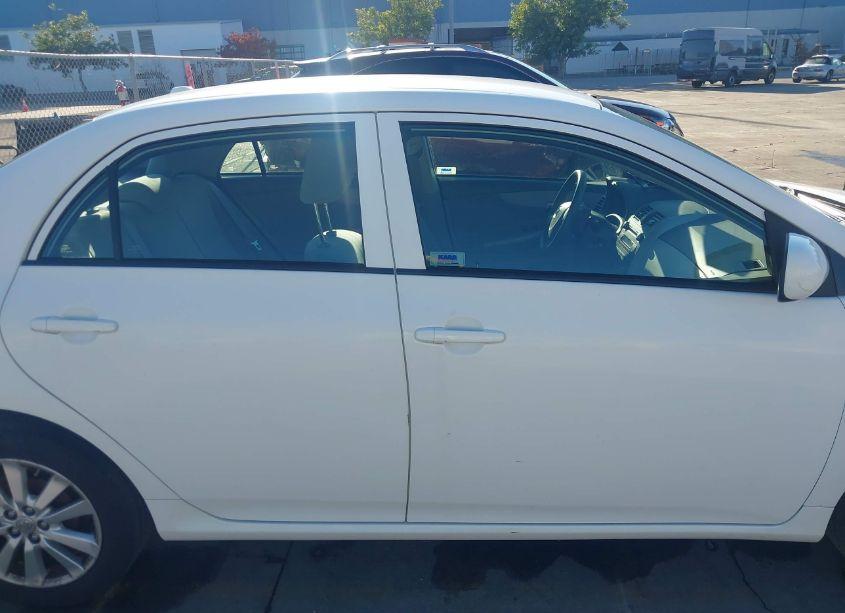 Photo 13 of 2010 Toyota Corolla LE (VIN 1NXBU4EE5AZ277791)