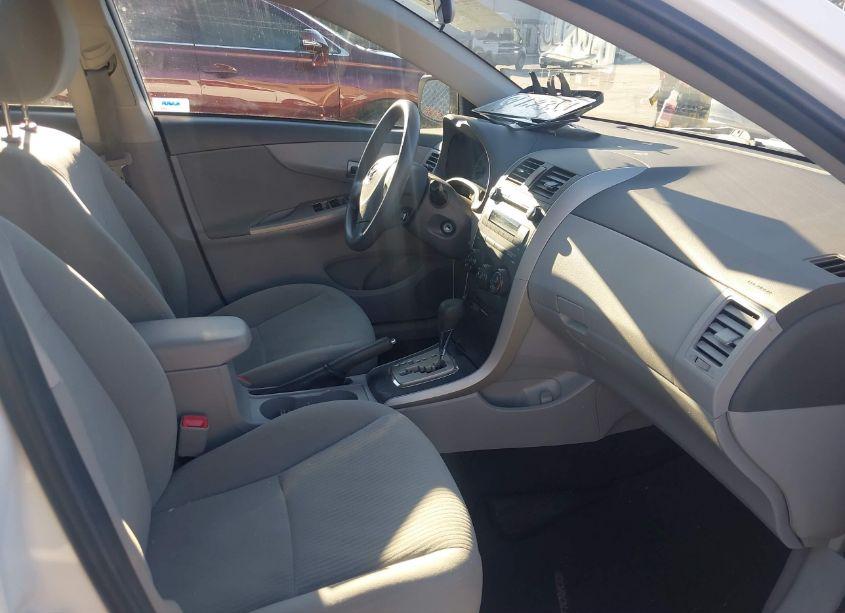 Photo 5 of 2010 Toyota Corolla LE (VIN 1NXBU4EE5AZ277791)