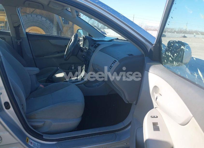 Photo 5 of 2010 Toyota Corolla LE (VIN 1NXBU4EE5AZ306979)