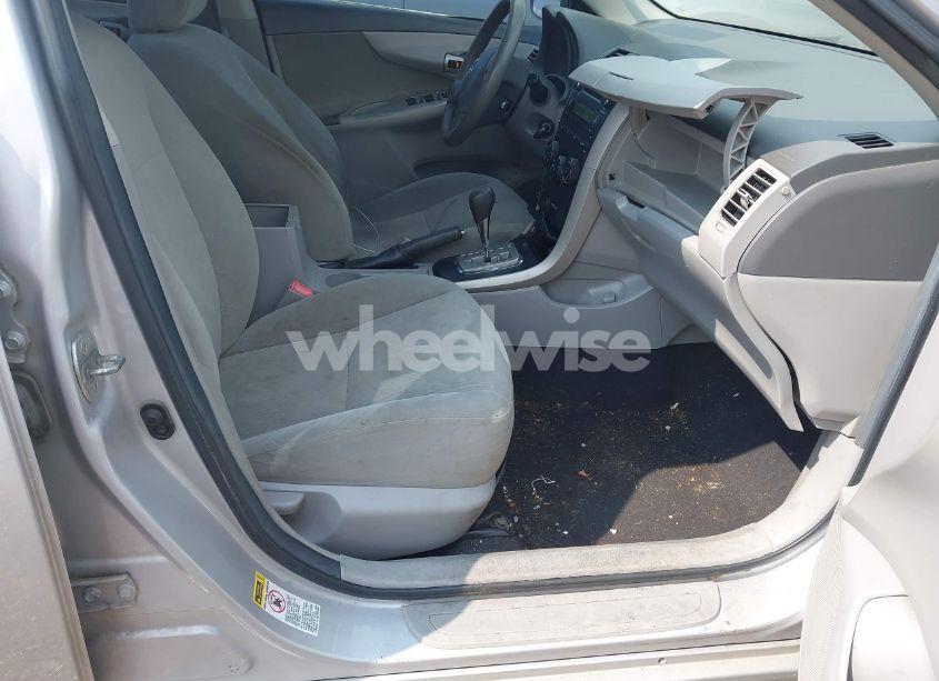 Photo 5 of 2010 Toyota Corolla LE (VIN 1NXBU4EE5AZ343739)