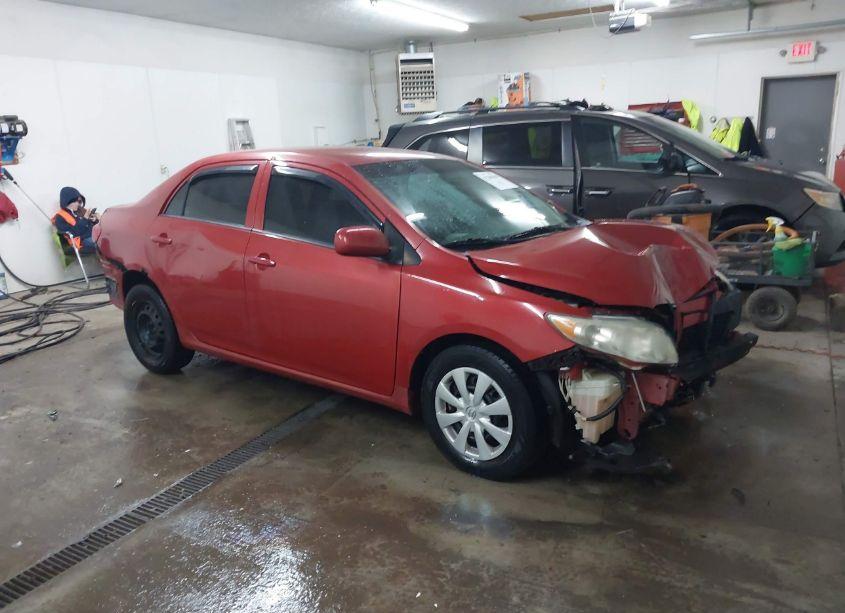 2010 Toyota Corolla LE (VIN 1NXBU4EE5AZ346351) main photo