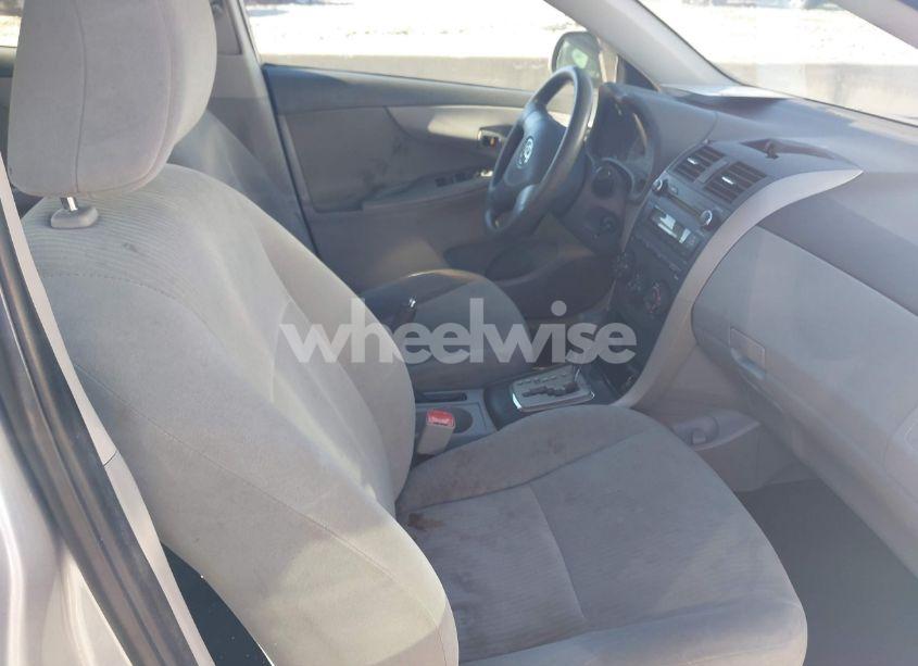 Photo 5 of 2010 Toyota Corolla LE (VIN 1NXBU4EE6AZ208009)