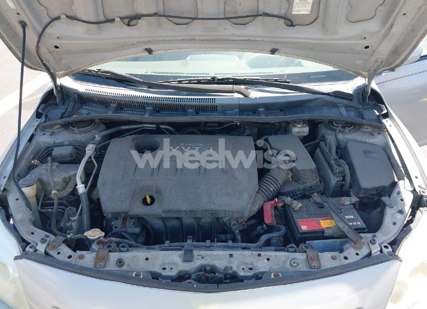 Photo 10 of 2010 Toyota Corolla LE (VIN 1NXBU4EE6AZ208172)