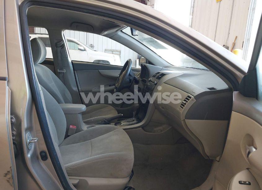 Photo 5 of 2010 Toyota Corolla LE (VIN 1NXBU4EE6AZ208804)