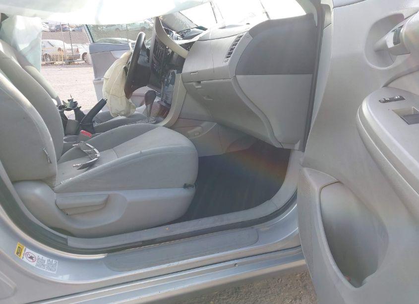 Photo 5 of 2010 Toyota Corolla LE (VIN 1NXBU4EE6AZ245416)