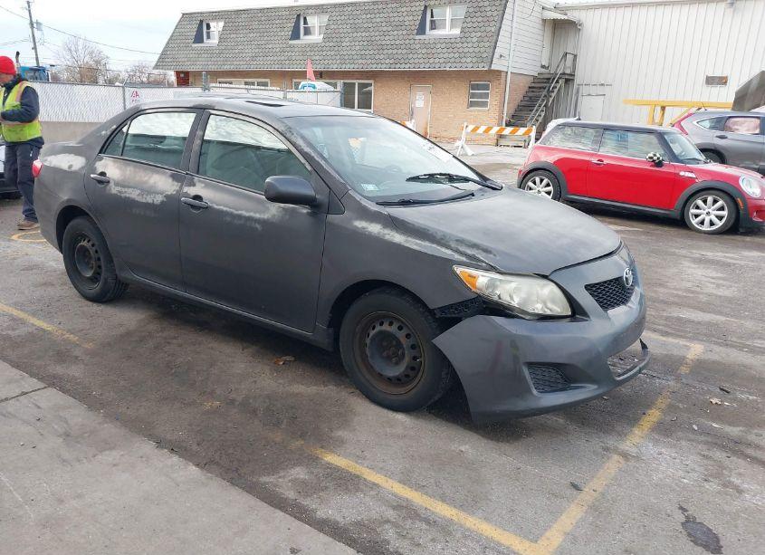 2010 Toyota Corolla LE (VIN 1NXBU4EE6AZ247490) main photo