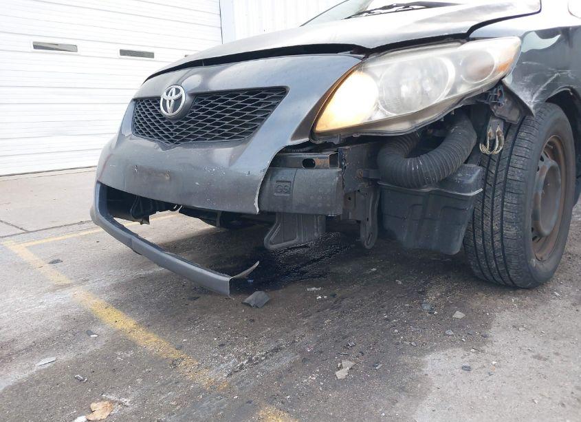 Photo 6 of 2010 Toyota Corolla LE (VIN 1NXBU4EE6AZ247490)