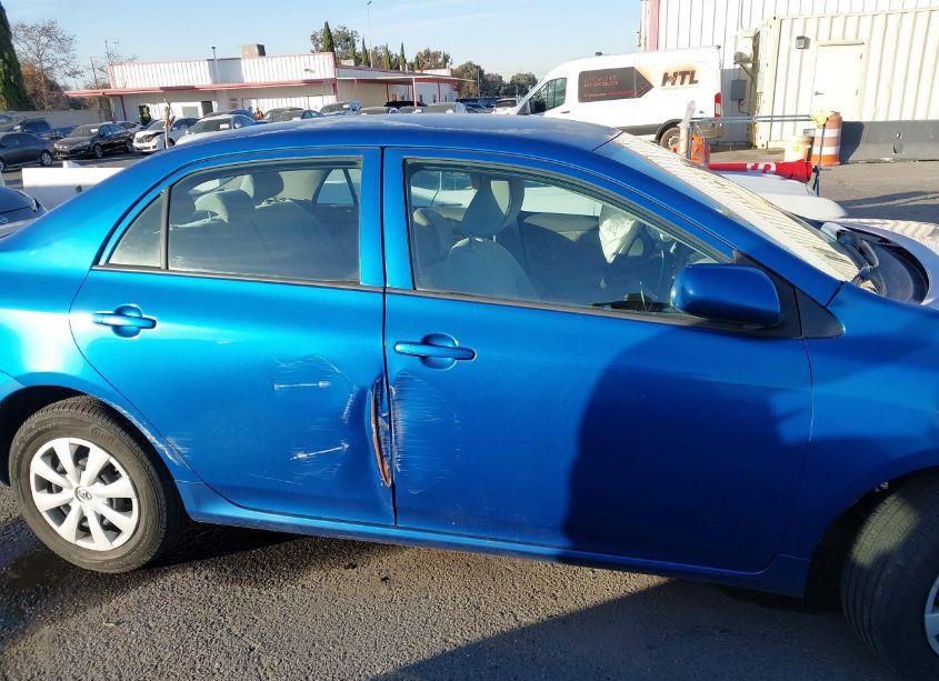 Photo 13 of 2010 Toyota Corolla LE (VIN 1NXBU4EE6AZ271188)