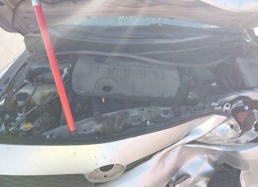 Photo 10 of 2010 Toyota Corolla LE (VIN 1NXBU4EE6AZ311446)