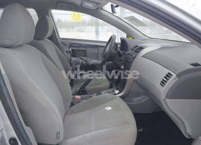 Photo 5 of 2010 Toyota Corolla LE (VIN 1NXBU4EE6AZ340770)