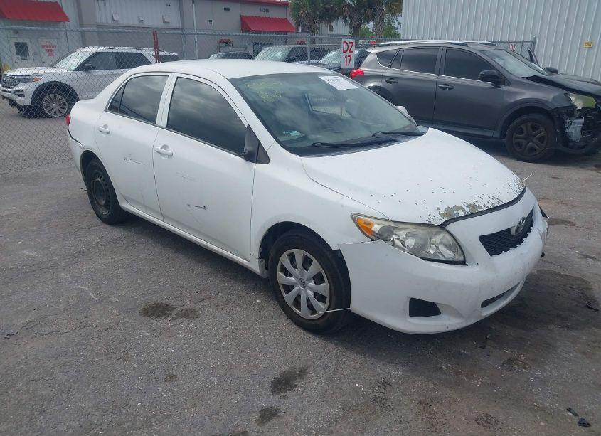 2010 Toyota Corolla LE (VIN 1NXBU4EE7AZ193892) main photo