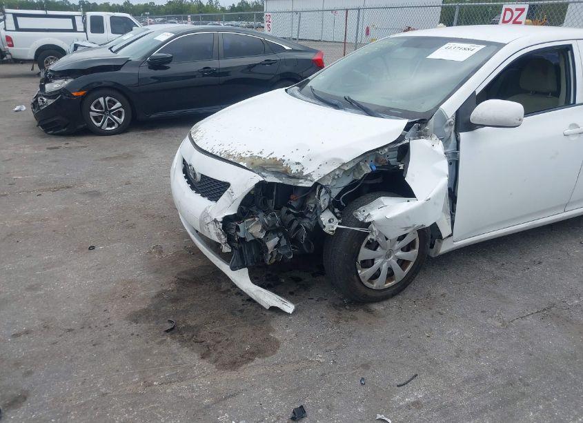 Photo 13 of 2010 Toyota Corolla LE (VIN 1NXBU4EE7AZ193892)