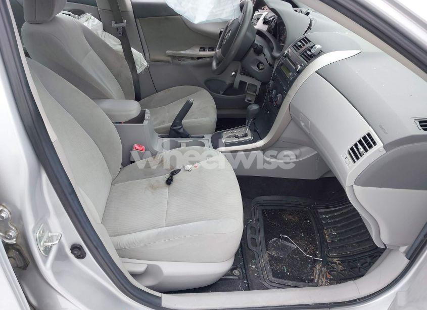 Photo 5 of 2010 Toyota Corolla LE (VIN 1NXBU4EE7AZ220508)